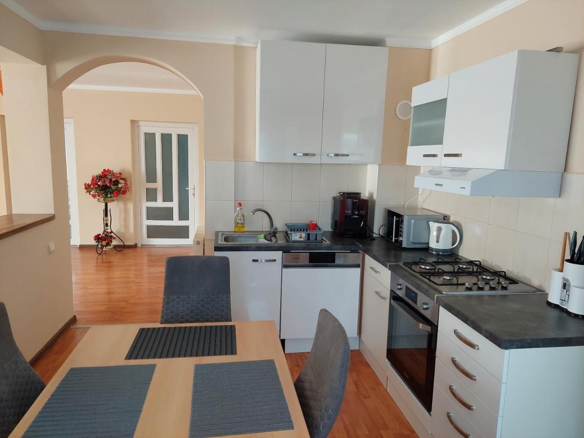 Ferienwohnung Casa Mario Oradea Exterior foto