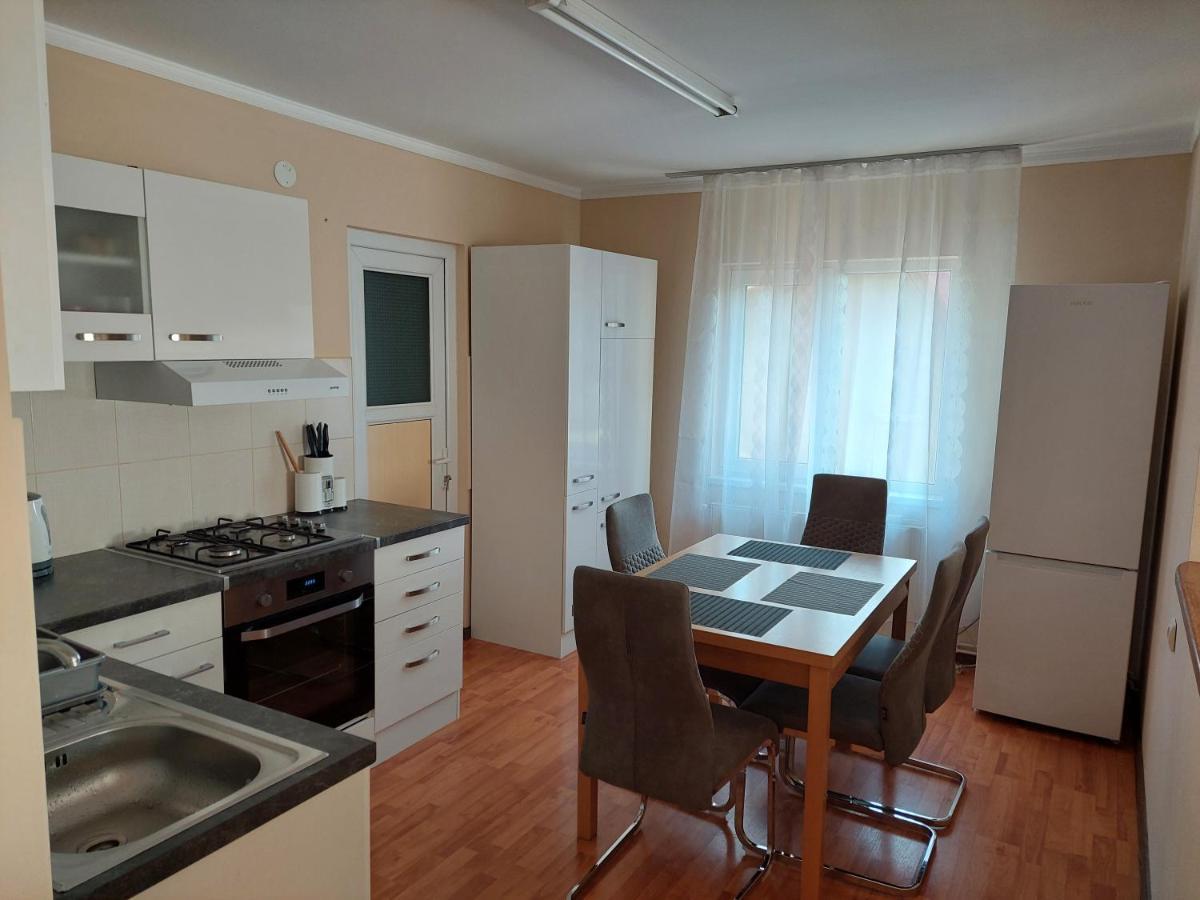 Ferienwohnung Casa Mario Oradea Exterior foto