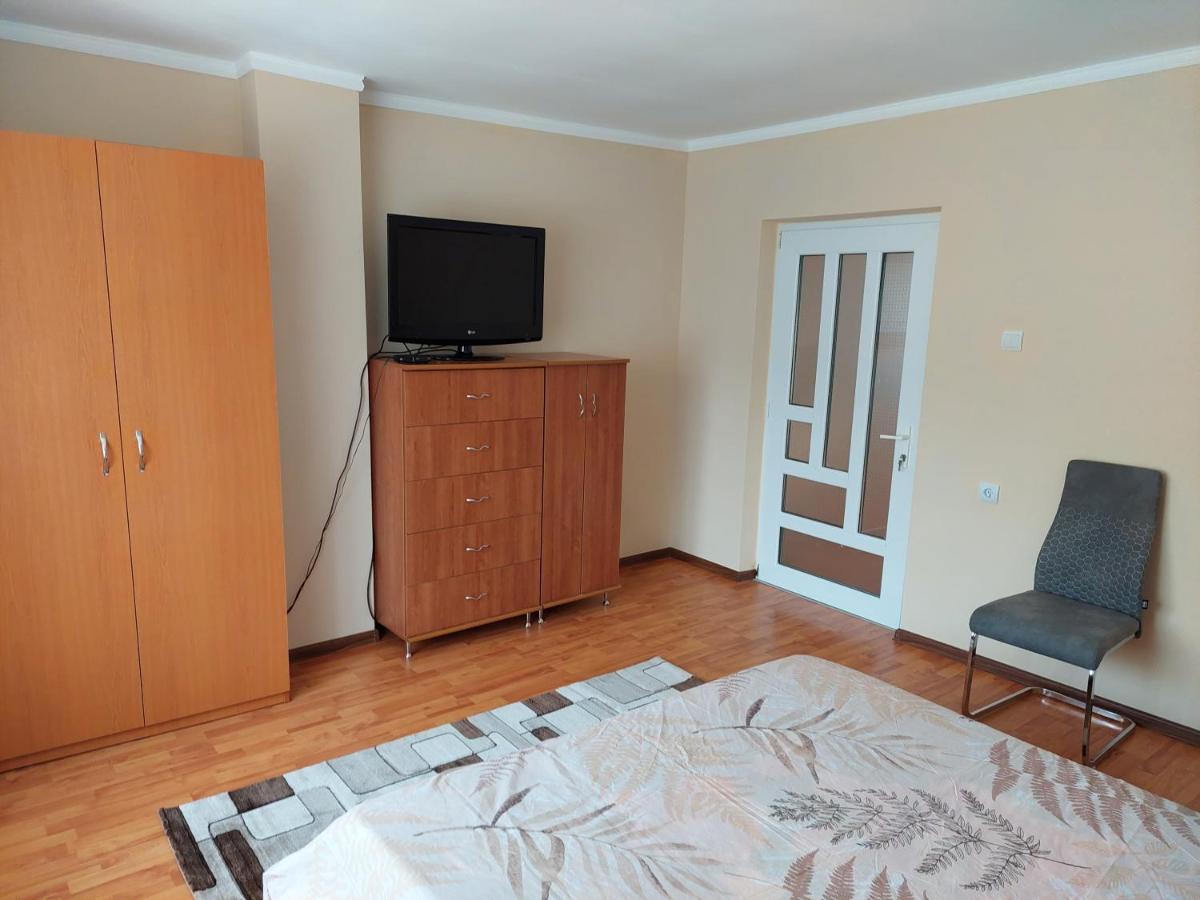 Ferienwohnung Casa Mario Oradea Exterior foto